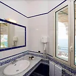 Aurora 4*