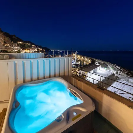 Ξενοδοχείο Aurora 4*
