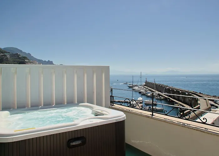 Ξενοδοχείο Aurora 4*