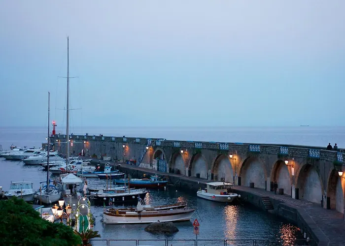 アウロラ ホテル アマルフィ