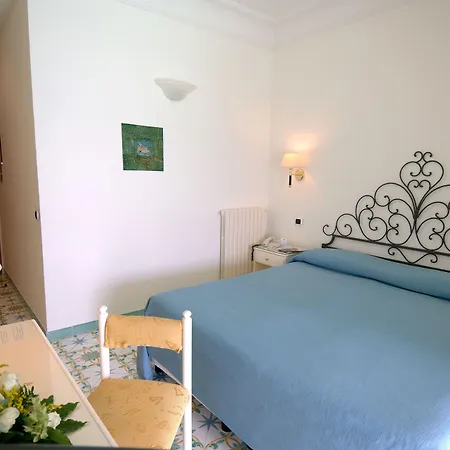 오로라 4* 아말피